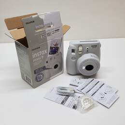 Fujifilm Instax Mini 9 Instant Camera, Smokey White Untested