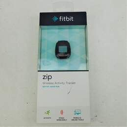 SEALED Fitbit Zip Activity Tracker alternative image