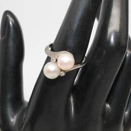 10K White Gold White Sapphire Accent Pearl Ring Size 7 - 4.3g