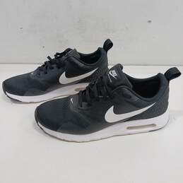 Nike Air Max Tavas Black & White Athletic Sneaker Size 10.5 alternative image