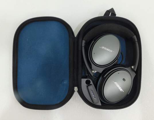 Bose QuietComfort Qc25 Noise Cancelling Headphones w/ Case image number 2