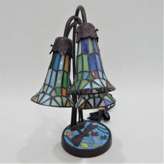 3 Light Tulip Shade Stained Glass Tiffany Style Table Lamp image number 3