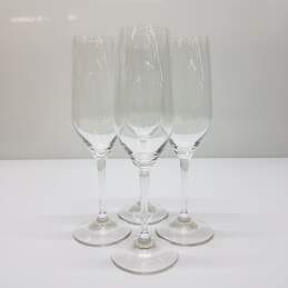 Riedel Vivant Set of 4 Champagne Flutes alternative image