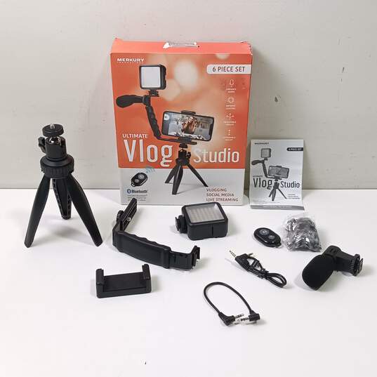 6PC Merkury Ultimate Vlogging Kit Model MI-VLG01-101 - IOB image number 1