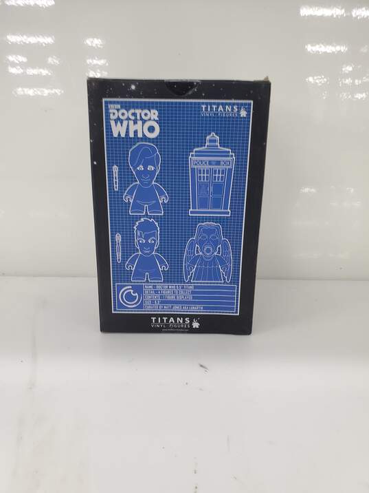 Doctor Who BBC Titan Vinly Figurine image number 4