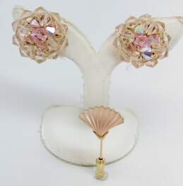 Vintage Whiting & Davis & Fashion Pink & Gold Tone Clip-On Earrings & Stick Pin Brooch 17.4g