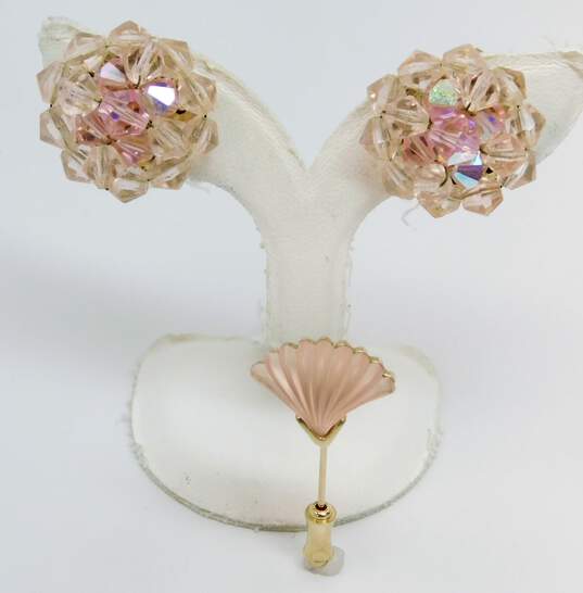 Vintage Whiting & Davis & Fashion Pink & Gold Tone Clip-On Earrings & Stick Pin Brooch 17.4g image number 1