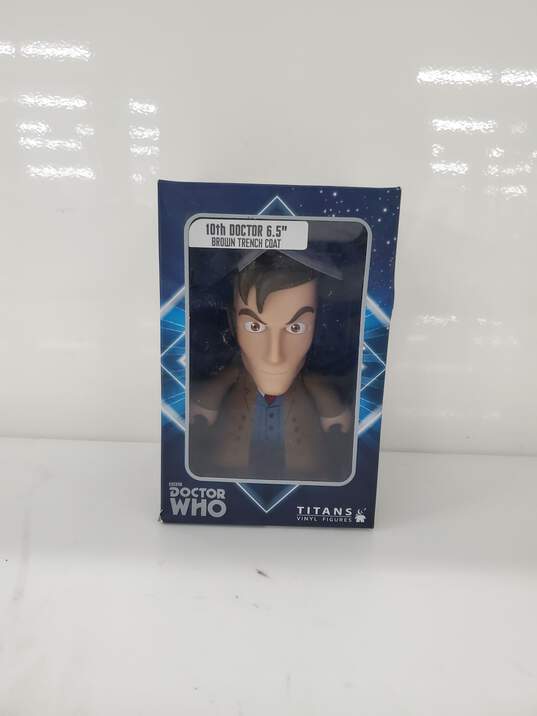 Doctor Who BBC Titan Vinly Figurine image number 1
