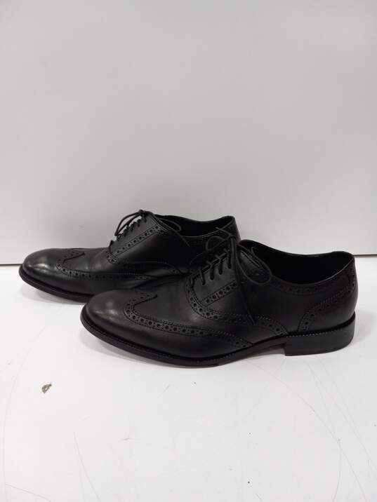 Cole Haan Men's Black Leather Dress Shoes Size 9.5 image number 2