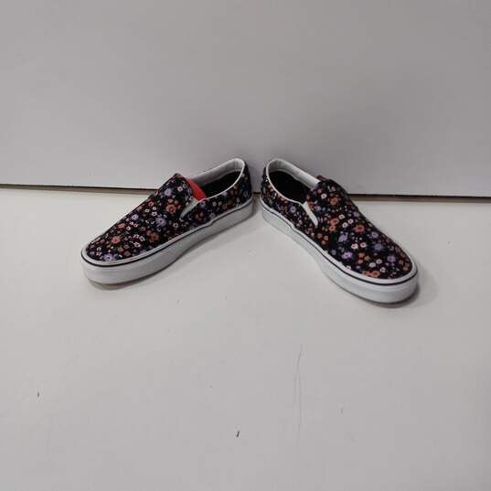 Vans Classic Floral Slip On Sneakers Size M7.5 W9 image number 2