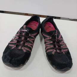 Skechers Women's Black and Pink Suede Shoes Size 7.5