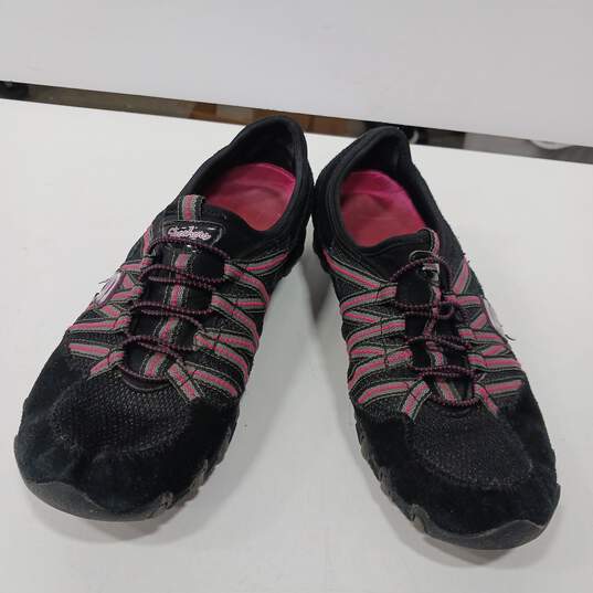 Skechers Women's Black and Pink Suede Shoes Size 7.5 image number 1