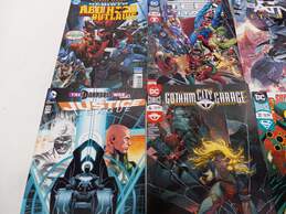 Bundle of 13 Assorted DC Comic Books alternative image