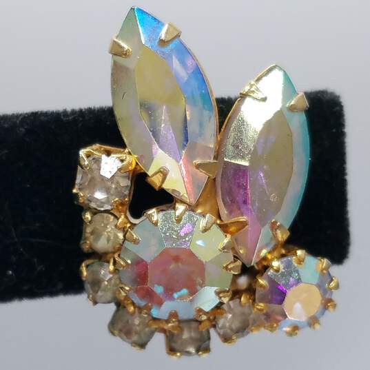 Gold Tone Vintage Aurora Borealis Brooch/Earrings & Bracelet Bundle 4pcs. 73.0g image number 7