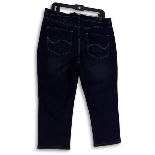 NWT Womens Blue Denim Dark Wash Soft Slimming Stretch Capri Jeans Size 16 image number 2