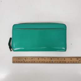Kate Spade NY Lacey Cobble Hill Emerald Zip Around Wallet alternative image
