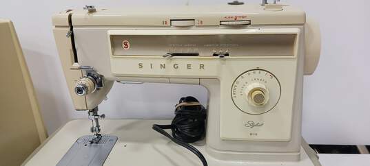 Singer Stylist 513 Sewing Machine w/Case and Pedal image number 2