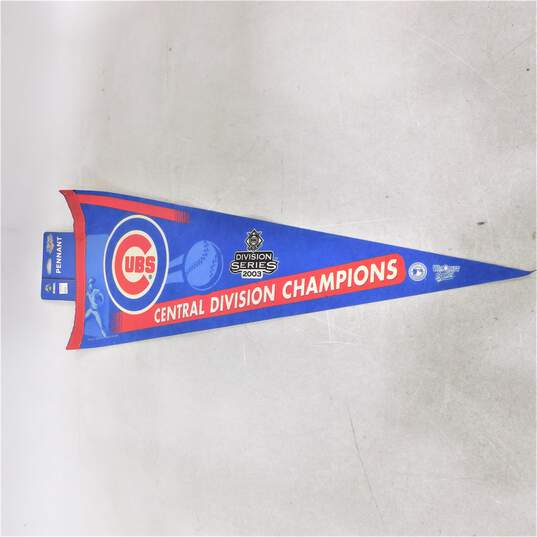 Chicago Cubs 3-Time World Series Champs Commemorative Baseball In Case W/ Pennant Flag image number 2