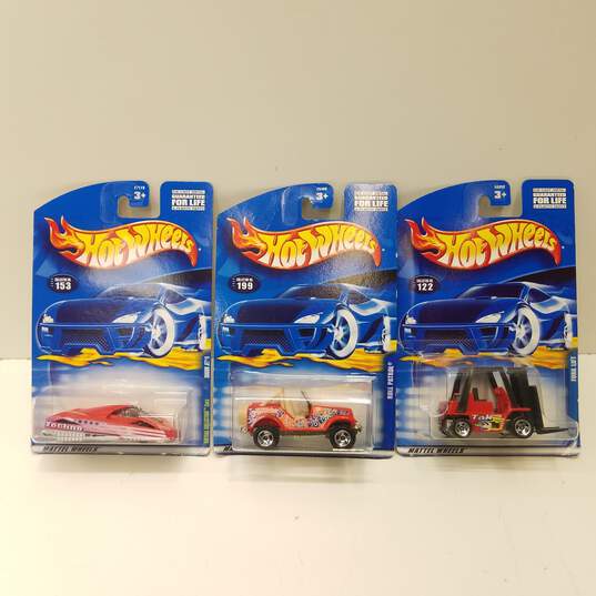 Lot of 15 Assorted Hot Wheels 2001 Collection image number 6