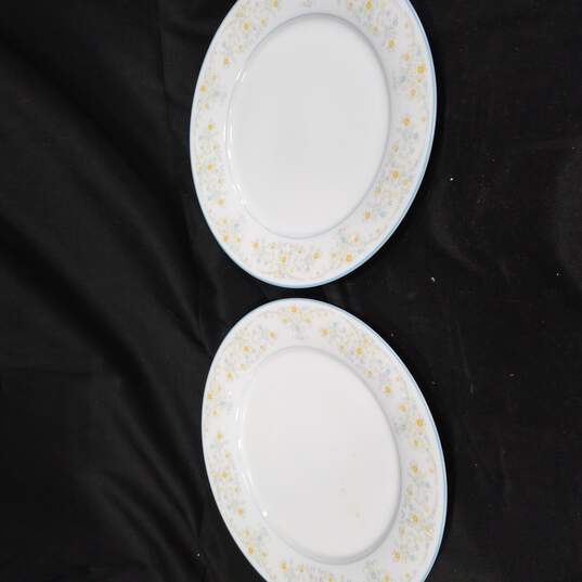 Set of 8 Noritake "Contemporary" Epic Plates & Saucers image number 6