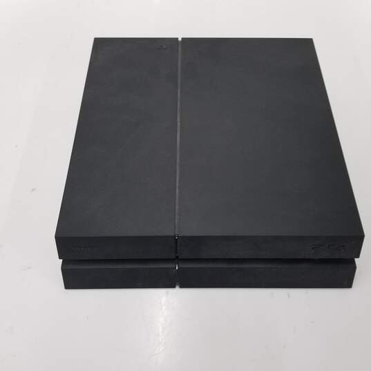 Sony PlayStation 4 CUH-1215A image number 1