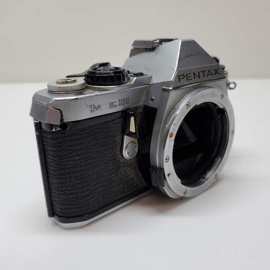 Pentax ME Super 35mm SLR Film Camera Body Only For Parts/Repair image number 2