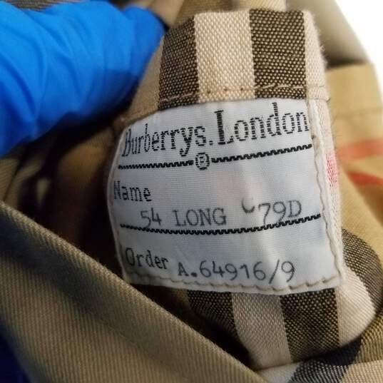 AUTHENTICATED MENS BURBERRYS TRENCH COAT SIZE 54 LONG image number 5