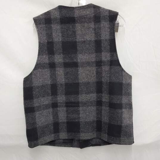 VTG Filson's Mackinaw MN's 100% Virgin Wool Black & Gray Plaid Vest Size 44 image number 2