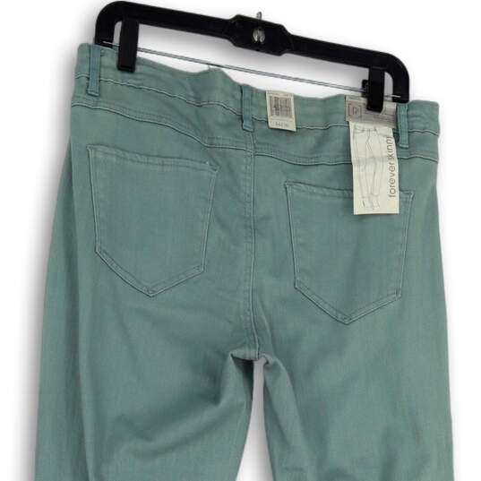 NWT Womens Green Denim Medium Wash Stretch Pockets Skinny Jeans Size 10 image number 4