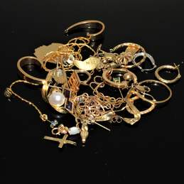 14K Gold with Accents Scrap Lot - 57.34g alternative image