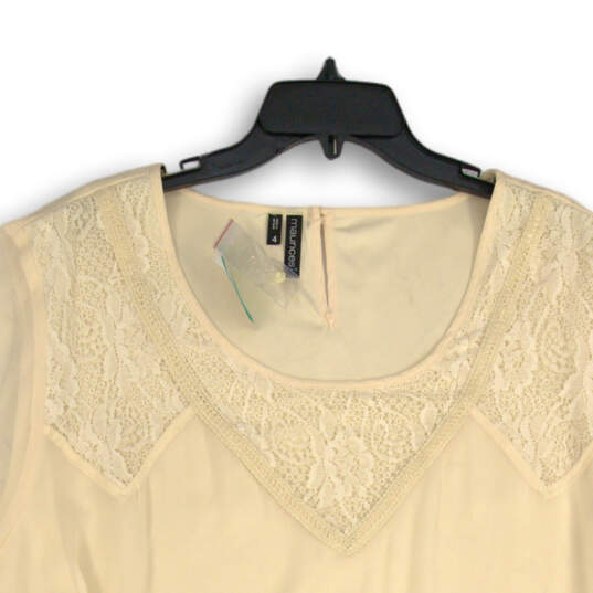 Womens Yellow Lace Round Neck Short Sleeve Button Blouse Top Size 4 image number 3