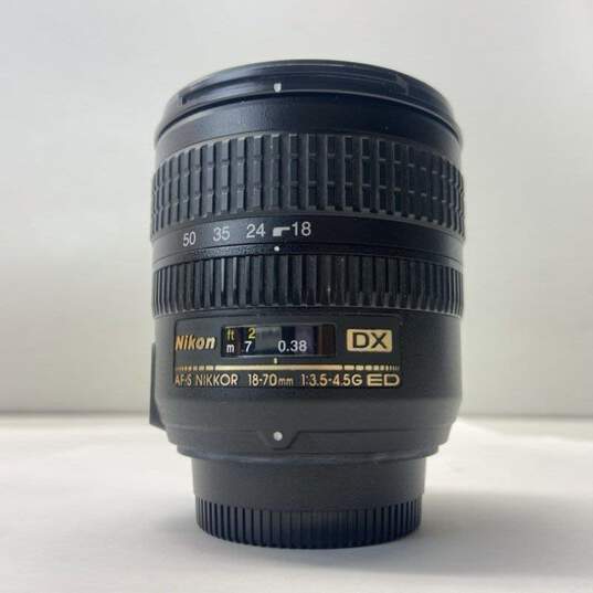 Nikon DX AF-S Nikkor 18-70mm 1:3.5-4.5G ED Camera Lens image number 1