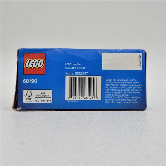LEGO City Factory Sealed 60370 Police Station Chase & 60190 Arctic Ice Glider image number 10