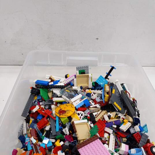 Box Of Assorted Building Blocks image number 4