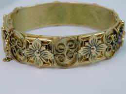 Vintage Whiting & Davis Gold Tone Flower Motif Hinged Bangle Bracelet 55.2g alternative image