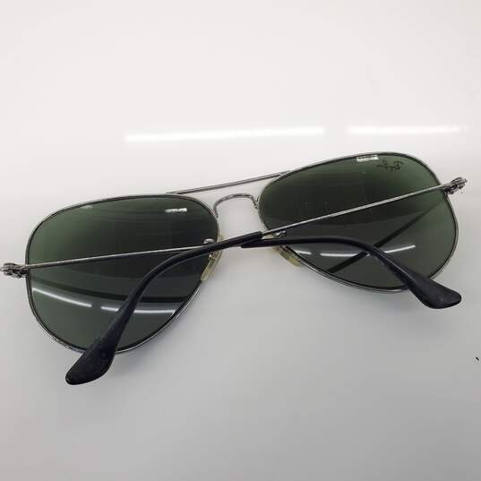 Ray-Ban RB3025 Large Metal Aviators Silver Frame Green Lens Sunglasses image number 4