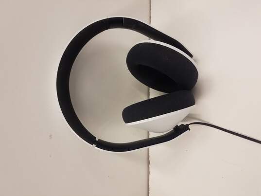 Microsoft Xbox One Stereo White Headband Headset and Adapter image number 2