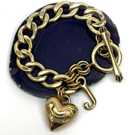 Designer Juicy Couture Gold-Tone Toggle Clasp Curb Chain Bracelet image number 3