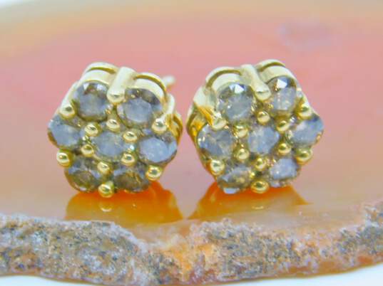 10K Yellow Gold 0.88 CTTW Champagne Diamond Cluster Stud Earrings 1.7g image number 1