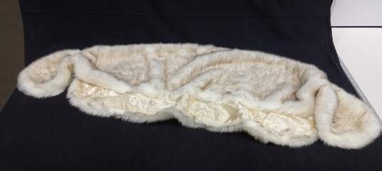 Vintage White Fur Shall image number 1