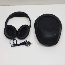 Bose QuietComfort 15 Noise Cancelation Headphones alternative image