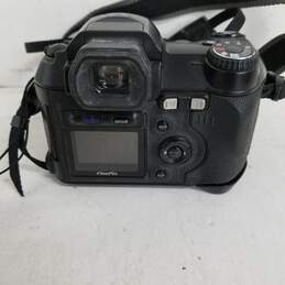 UNTESTED Fujifilm FinePix S Series S5000 3.1MP Digital Camera - Black alternative image