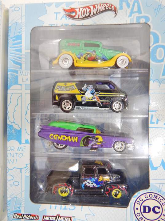 Mattel Hot Wheels DC Comics Batman Diecast Car 4-Pack Set IOB image number 1