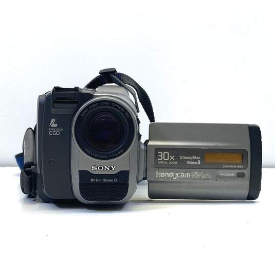 Sony Handycam Vision CCD-TRV52 Video8 Camcorder image number 2