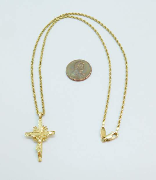 14K Yellow Gold Etched Crucifix Cross Pendant Twisted Rope Chain Necklace 7.2g image number 6