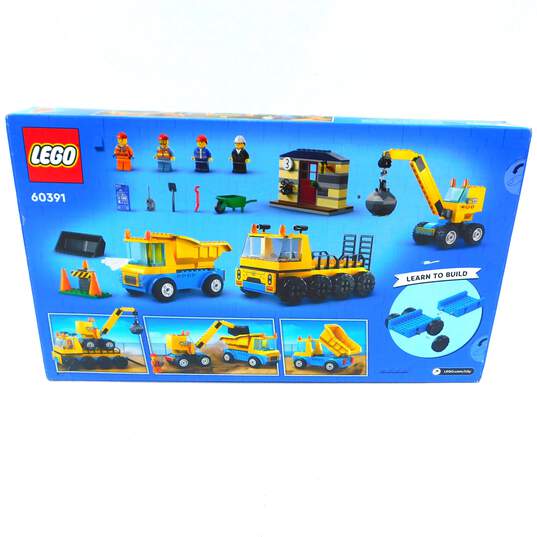 Sealed Lego City Construction Trucks And Wrecking Ball Crane 60391 image number 2