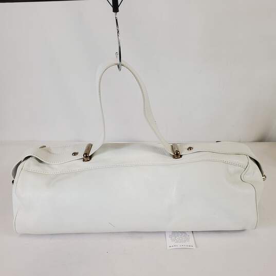 Marc Jacobs Leather Top Handle Baguette Bag White image number 4