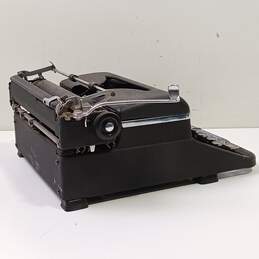 Vintage Royal Quiet De Luxe Typewriter In Case alternative image