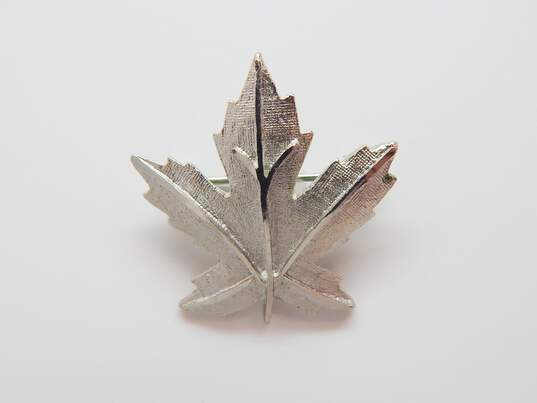 Vintage Coro Brushed Silver Tone Maple Leaf Brooch 6.4g image number 1