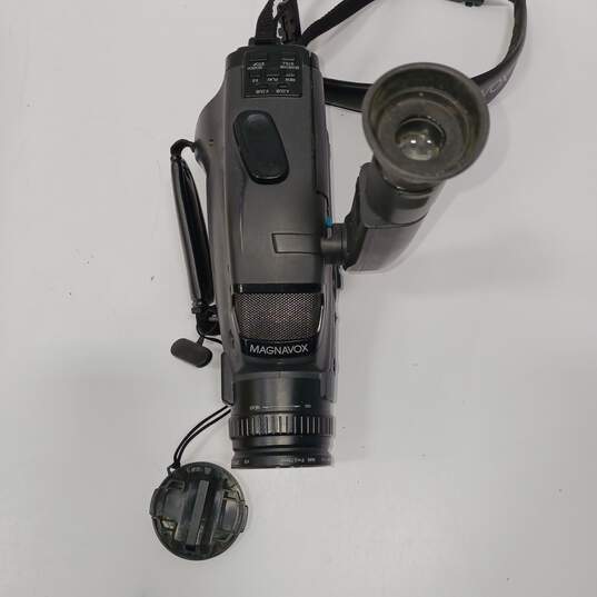 Magnavox Easycam VHS Video Camera CVN610AV01 Bundle image number 4
